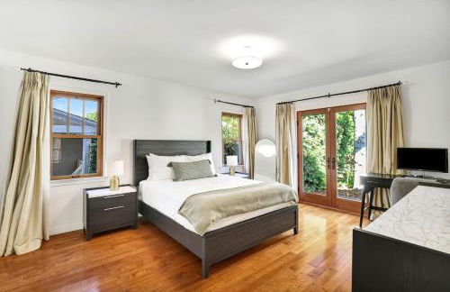 Charming 2BR 2BA Los Angeles Home with Character - Foto 44