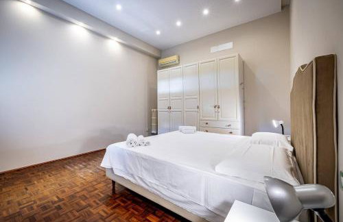 YD Bright 2-Bedroom Retreat with Elevator - Foto 8