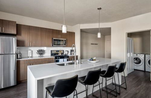 Gorgeous 2BD 2BA Pool,Gym,Htub near Convention Ctr - Foto 20