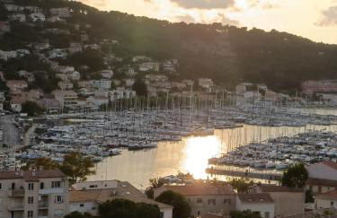 Vue magnifique sur le port appartement 80m2 piscine tennis parking climatisation - Foto 23