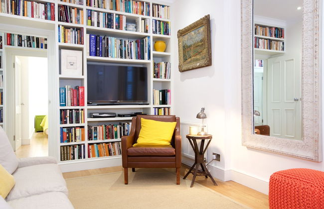 JOIVY English Retro 2BR Apt Near Battersea Park - Photo 14