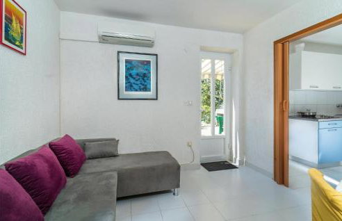 2 Bedroom Cozy Apartment In Jadranovo - Foto 3