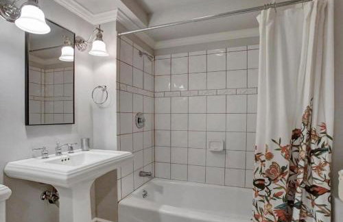 Private Daylight Basement - Near Downtown & Lake - Foto 6