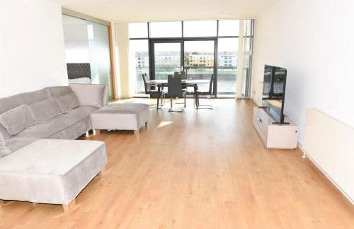 Glasgow Hydro Apt with Great Views - Foto 28