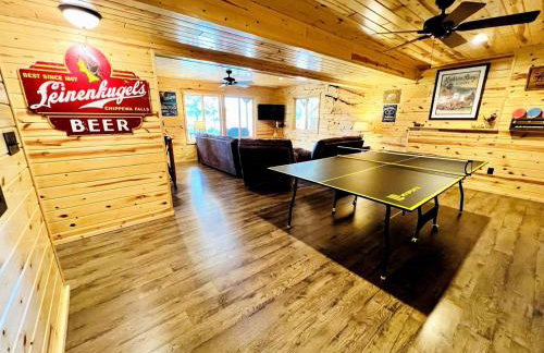 Cozy Lakefront Retreat with Game Room, Outdoor Living and Dock in Wisconsin - Foto 68