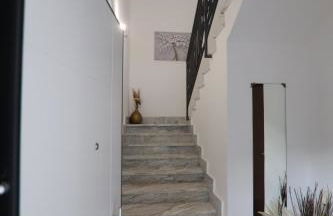 Twins House Vacation Home - Foto 18