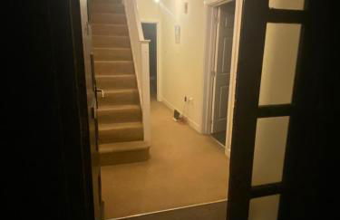 Langham Lake House Milton Keynes - ideal for couples, solo travellers, families - Foto 5