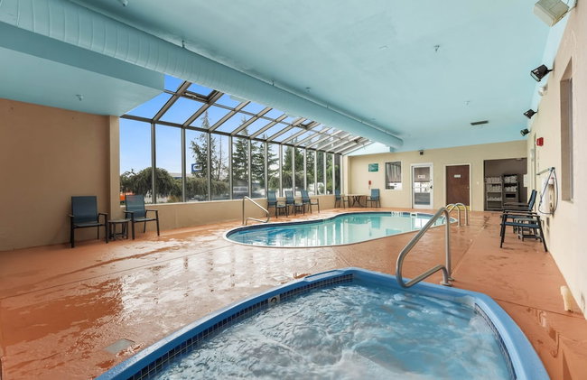 Medallion Inn & Suites - Foto 43