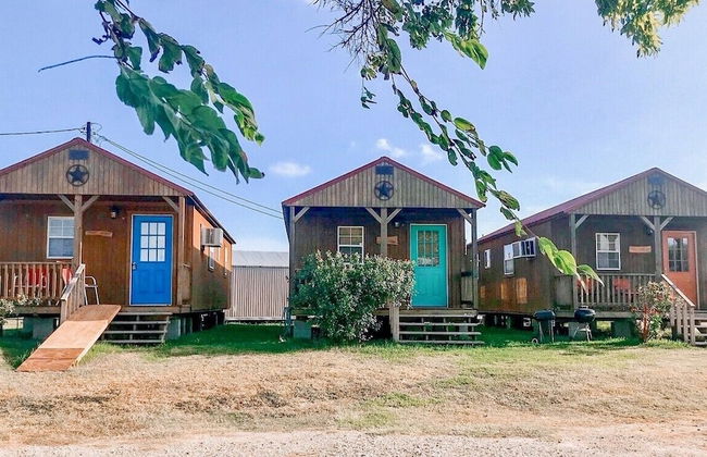 JJB Cabins - Photo 1