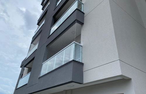 2 QUARTOS com Churrasqueira na Varanda, Piscina, Garagem interna, WiFi 500mbps, Ar Condicionado e Telas de Proteção - Foto 52