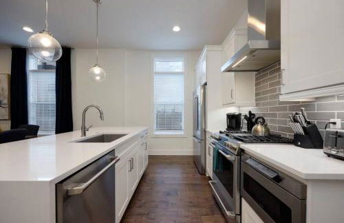 NEW and luxurious home by downtown Nashville with rooftop deck! - Foto 15