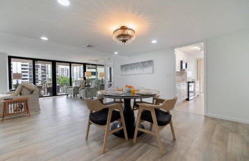 Luxury Beachfront Condo, Pool, Tennis Court, Sauna, Gym #locationenvy - Photo 30