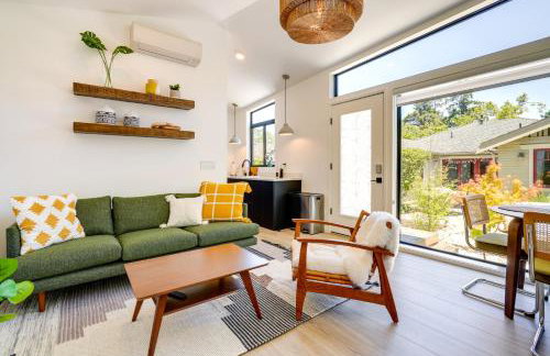 Redwood City Escape with Big-Screen TV! - Foto 8