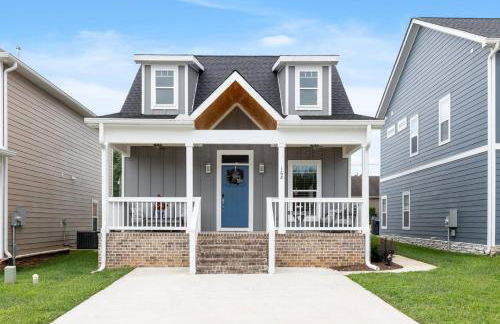 Cozy Lake Cottage W/ Kayaks, SUPs, Pool & Firepit - Foto 1