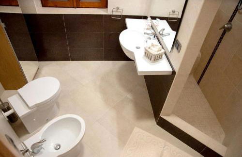 Charming villa in Alvignano with private pool - Foto 10