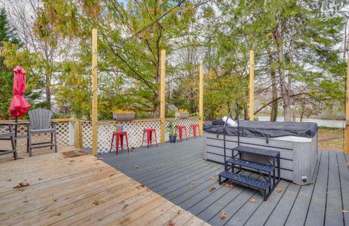 Family-Friendly Riverhouse Fishing and Hot Tub - Foto 4