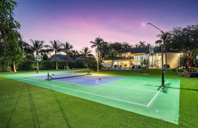 Luxurious 6-Bedroom Villa with Pool & Games - Foto 42