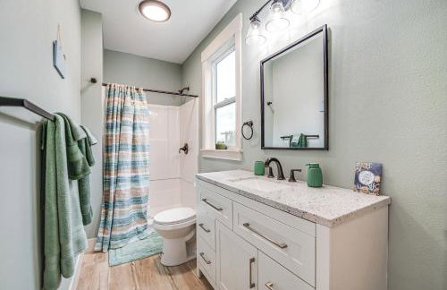 Astoria Home Base with River Views, 3 Mi to Dtwn! - Foto 17