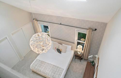 Lakeside Stay Metro, INOVA, Dining & Shops Nearby! - Foto 33