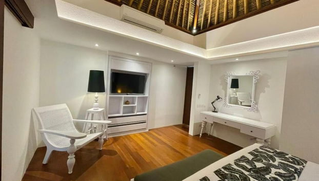 CALM VILLA SEMINYAK - Foto 2, Habitación