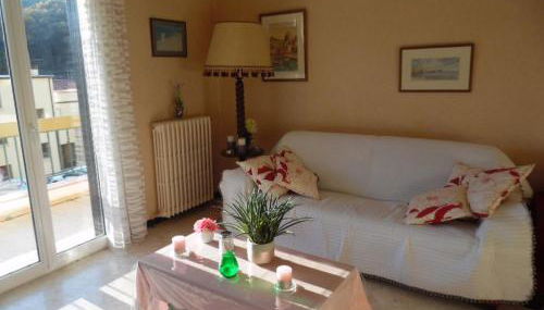 Charmant F2 à Amélie-les-Bains avec terrasse, parking et Wi-Fi, proche thermes et centre-ville - FR-1-703-116 - Foto 2