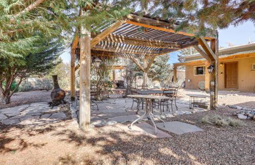 Artsy Studio with Patio 25 Mi to Santa Fe - Foto 3