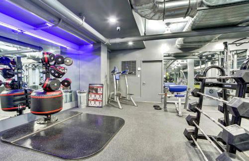 This Apt is Perfect For Business Trips or a Relaxing Vacation - Photo 26