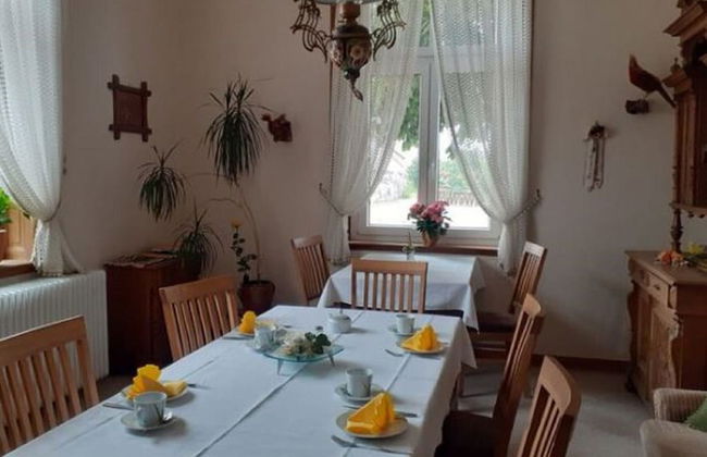 Spacious Farmhouse in Friedrichsfeld near Forest - Foto 17