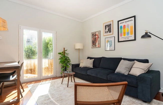 Coastal Comfort: Apartment Retreat By The Sea - Photo 1