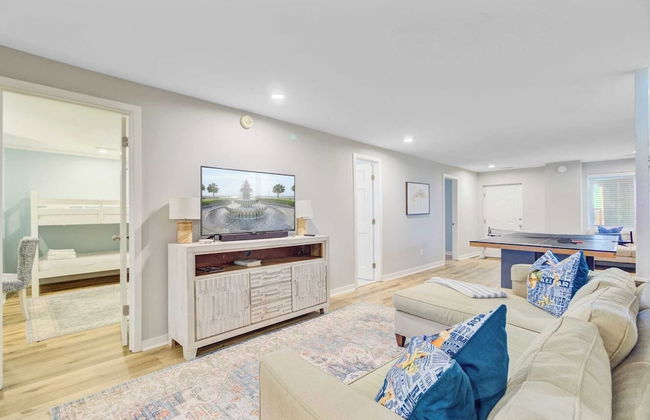 Lighthouse by Avantstay Beachfront View Home w/ Pool Table & Ping Pong - Foto 18