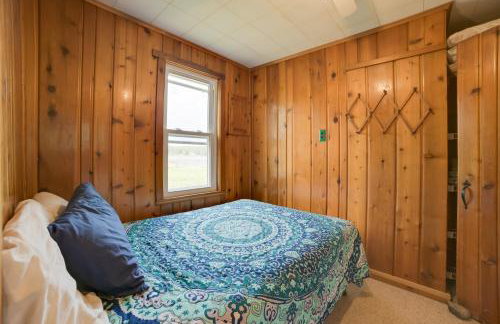 Pet Friendly Mullett Lake Cabin with Dock! - Foto 18