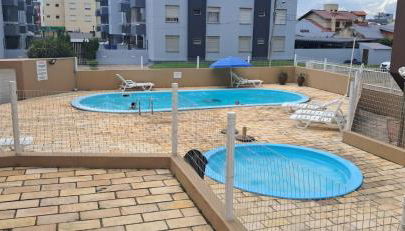 Apartamento com piscina, apenas 200 metros do mar - Foto 4
