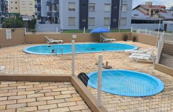 Apartamento com piscina, apenas 200 metros do mar - Foto 4