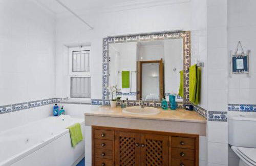 Villa White Sands - Private Oasis, Heated Pool, Beaches & Strip Nearby - Foto 23