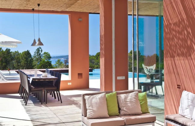 Beautiful Villa in Inviting Space - Foto 36