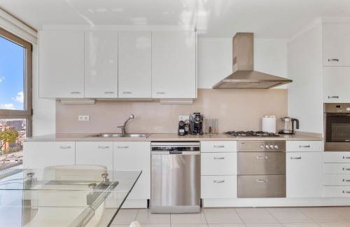 Penthouse Duplex with Epic Views - Photo 45