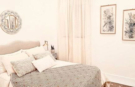 Charming Home Close to Beaches & Downtown - Foto 28