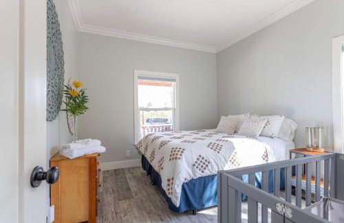 Relaxing 3BR Home with Vineyard View Rooftop Deck and Game Room - Foto 18