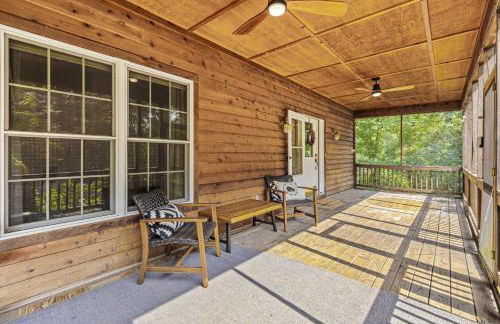 Screened Porch w Swing, Fire Pit, Grill & Deck - Photo 31