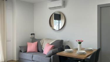 Luminoso dúplex con parking - Photo 2