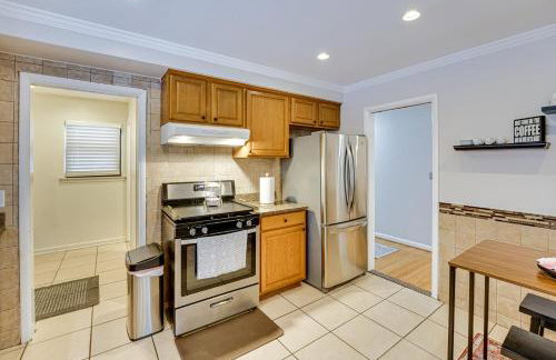 Fire Pit and Yard Family Home in Farmington Hills! - Foto 9