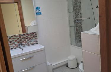 2 Bed House - Sleeps 4 - Fishing - Parking - Patio - Foto 4