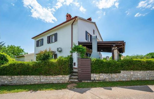 Six-Bedroom Holiday Home In Barban - Foto 10