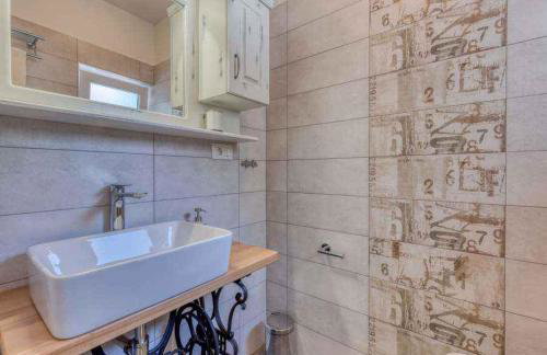 Holiday home in Hreljin 39447 - Foto 24