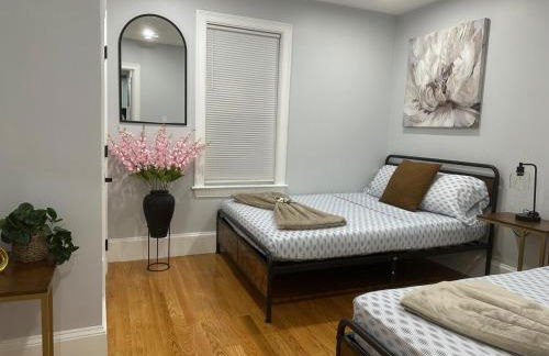 85a Charming Boston Base, 3BR, 2BA Ideal for Families - Foto 10