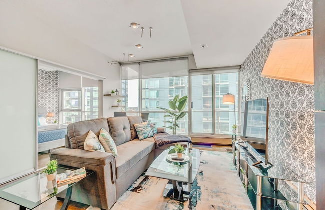 Luxury Condo With City Views Near Stampede Park - Photo 6