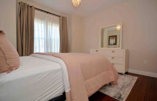 9 Bedroom Saratoga Retreat, In-Ground Heated Pool, HotTub, Firepit, Gourmet Kitchen, Private Office - Foto 58