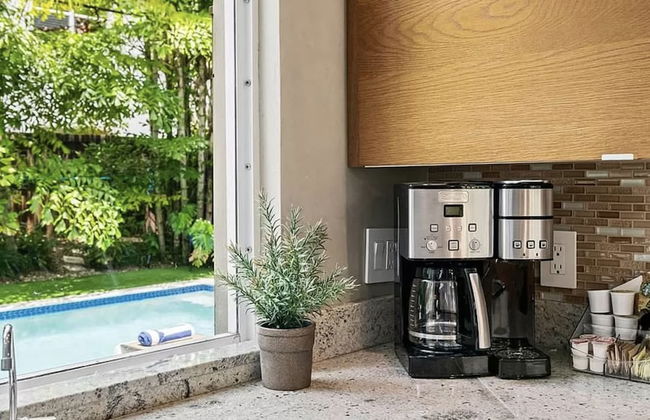 Wilton Manors Stunning Gated Oasis - Foto 9