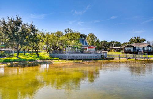 Lakefront Home with Private Dock in Graford! - Foto 23