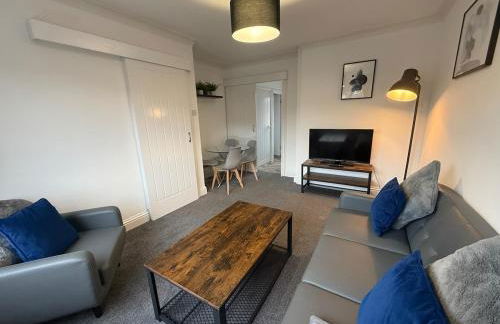 Cromwell-2 Bed Great for Contractors with Drive WiFi - Foto 1